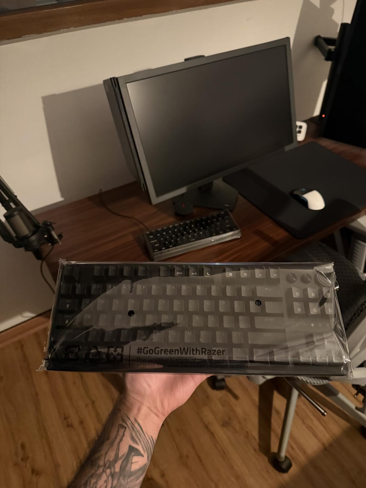 Razer Huntsman V3 Pro TKL Esports Gaming Keyboard: Analog Optical Switches - Razer Snap Tap - Rapid Trigger - Adjustable Actuation - Doubleshot PBT Keycaps customer photo 1