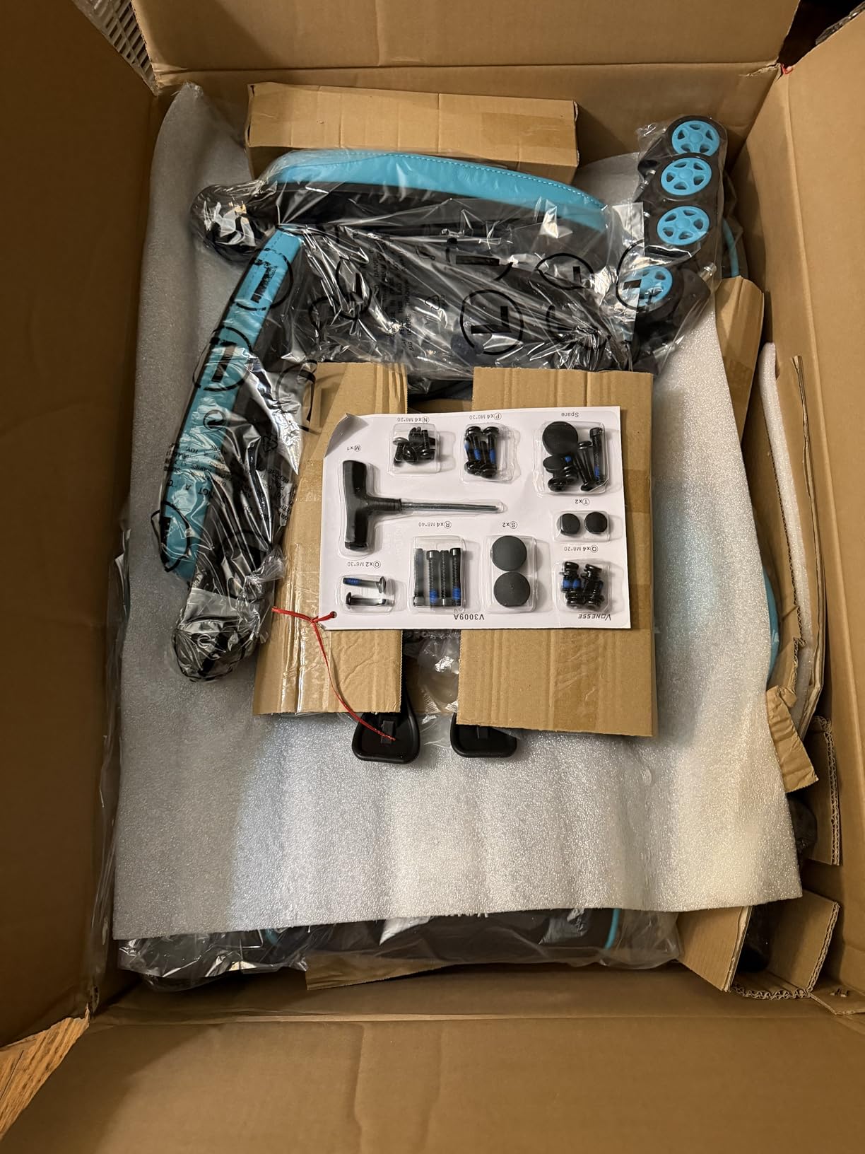 Vonesse Gaming Chairs for Adults, Gaming Chairs with Footrest and Massage, Reclining Computer Chair for Heavy People,Big and Tall Ergonomic Gamer Chair with Lumbar Pillow(Teal/Cyan) customer photo 2