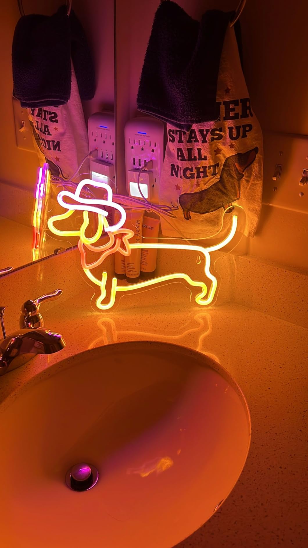 VIKLIU Sunset Neon Sign Sun Wave Neon Signs for Wall Decor USB Powered Led Neon Light Sign for Bedroom, Beach Bar, Party, Man Cave, Living Room, Dimmable Led Sign customer photo 1