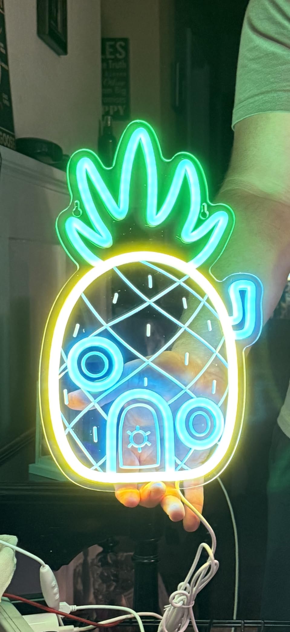 VIKLIU Sunset Neon Sign Sun Wave Neon Signs for Wall Decor USB Powered Led Neon Light Sign for Bedroom, Beach Bar, Party, Man Cave, Living Room, Dimmable Led Sign customer photo 2