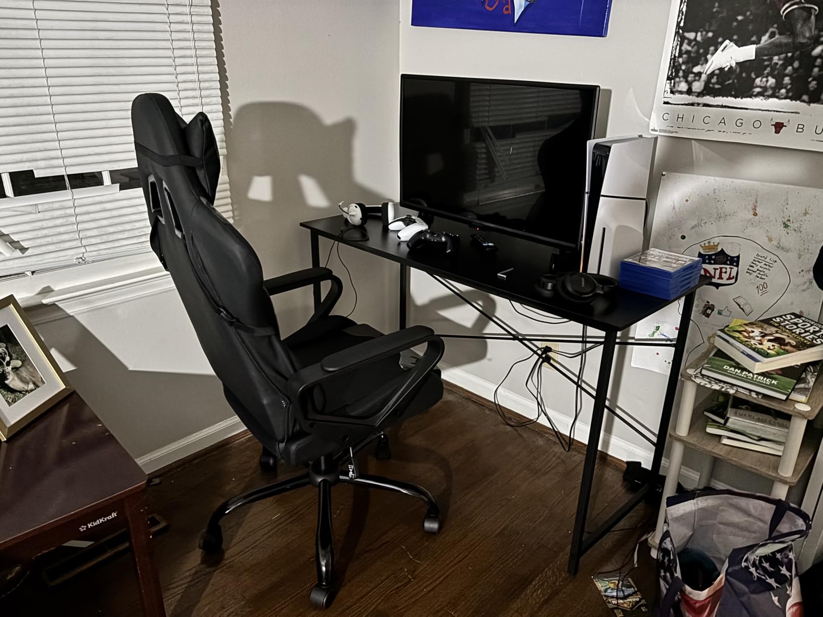 PayLessHere Ergonomic Racing Desk Chair Gaming Chair Computer Chair with Armrests 360° Swivel & Caster Pu Desk Task Chair Executive Headrest Lumbar Support for Back Pain Women Men and Adults (White) customer photo 1