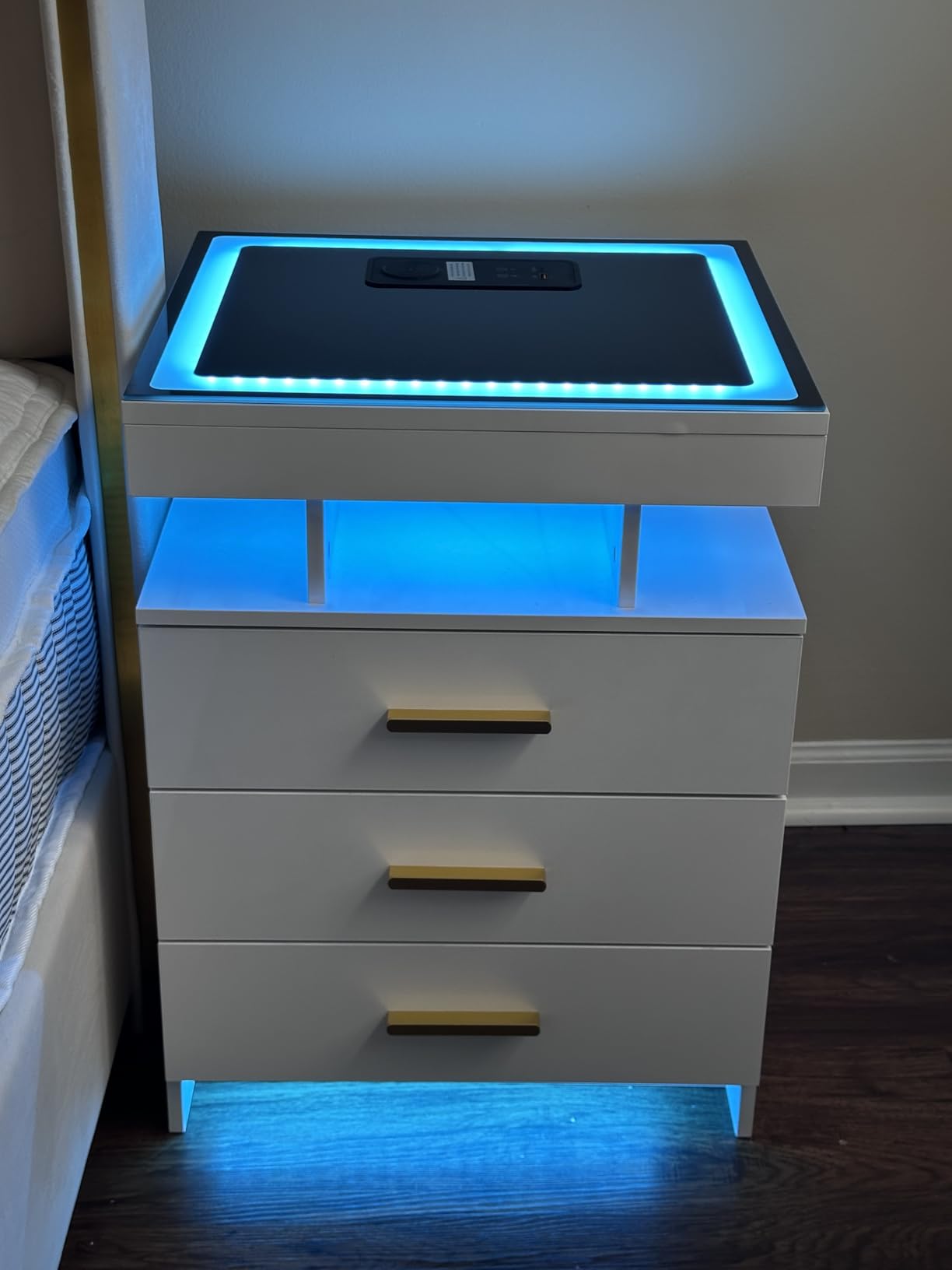 Lvifur LED Nightstand with Wireless Charging Station, Auto Sensor 3 Color Dimmable Night Stand, Modern Bedside Table with 3 Drawers & 3 Open Compartments for Bedroom, Black customer photo 1