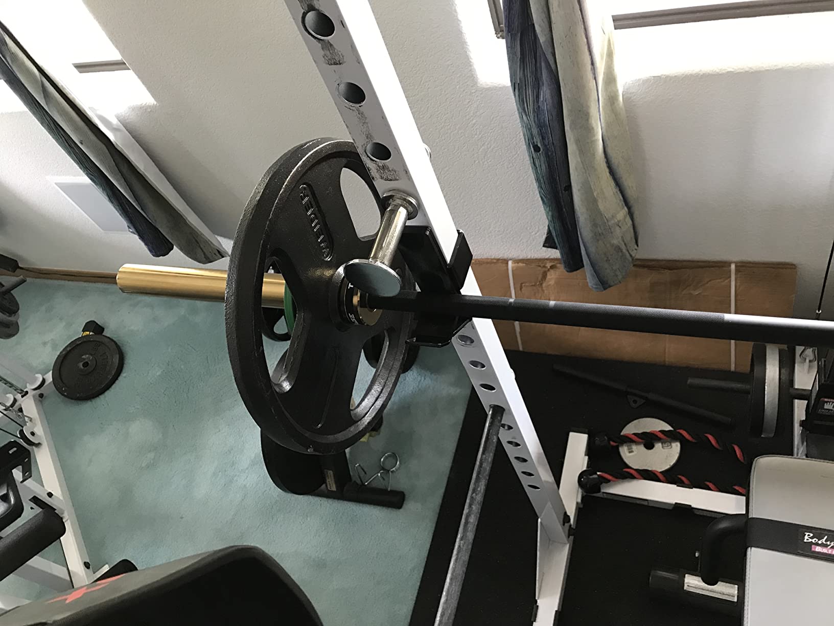 TECHNOAGE 7ft Olympic Barbell 45LB - 1500LB Capacity Weightlifting Bar with Needle Bearings & 28mm Knurled Grip customer photo 2