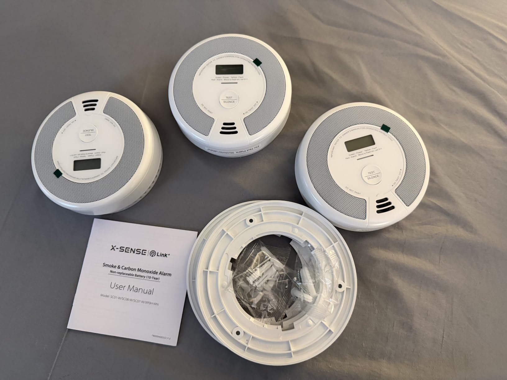 X-Sense Wireless Combination Smoke and CO Detector, XP0H-WN, 3-Pack | 10-Year Sealed Battery (Not Hardwired), Interconnected Alerts, Large 5.7-inch Bracket, UL 217 & UL 2034 Certified customer photo 1