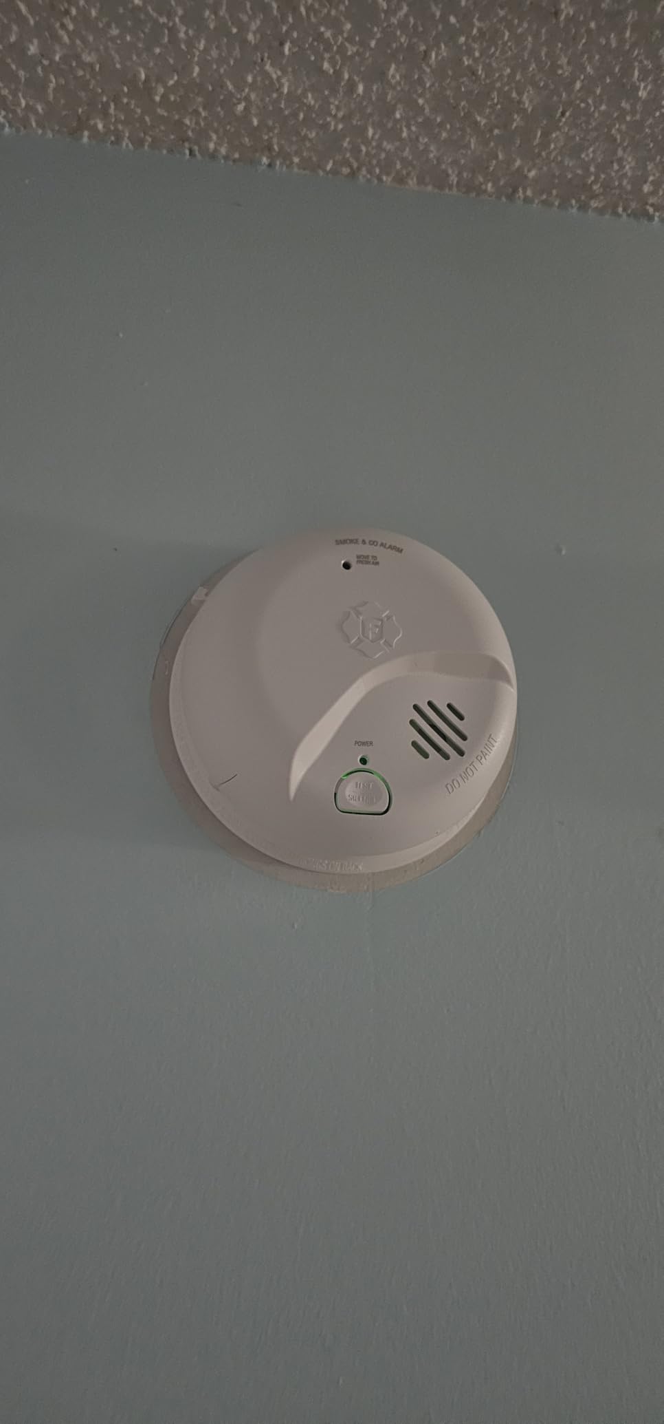 First Alert Combination Smoke & Carbon Monoxide Alarm, Interconnect Hardwire Detector with Battery Backup, SMICO100-AC, 1-Pack customer photo 1