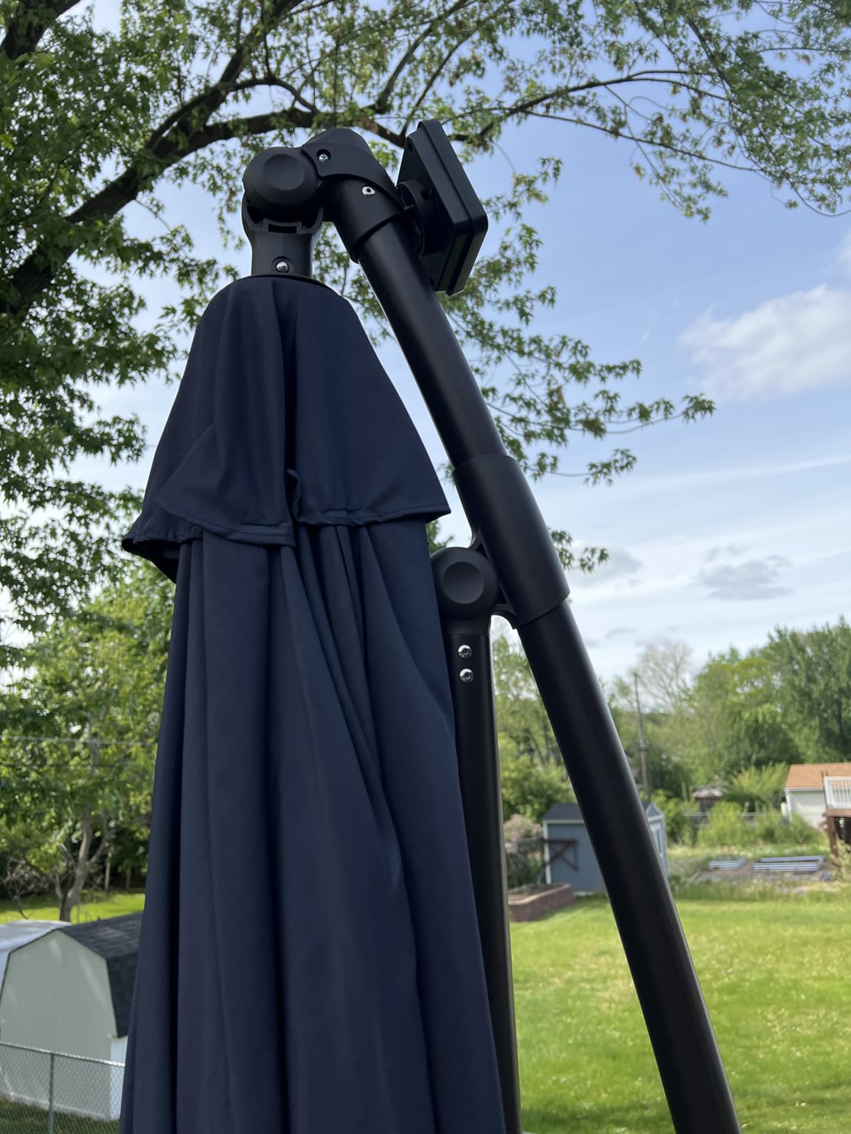 HOMSHADE 10ft Solar LED Cantilever Patio Umbrella with Base Included, Premium 220GSM Solution-Dyed Fabric, 5-Year Fade-Resistant, 30 MPH Windproof, 45 Degree Infinite Tilt for Backyard, Deck, Pool (Grey) customer photo 2