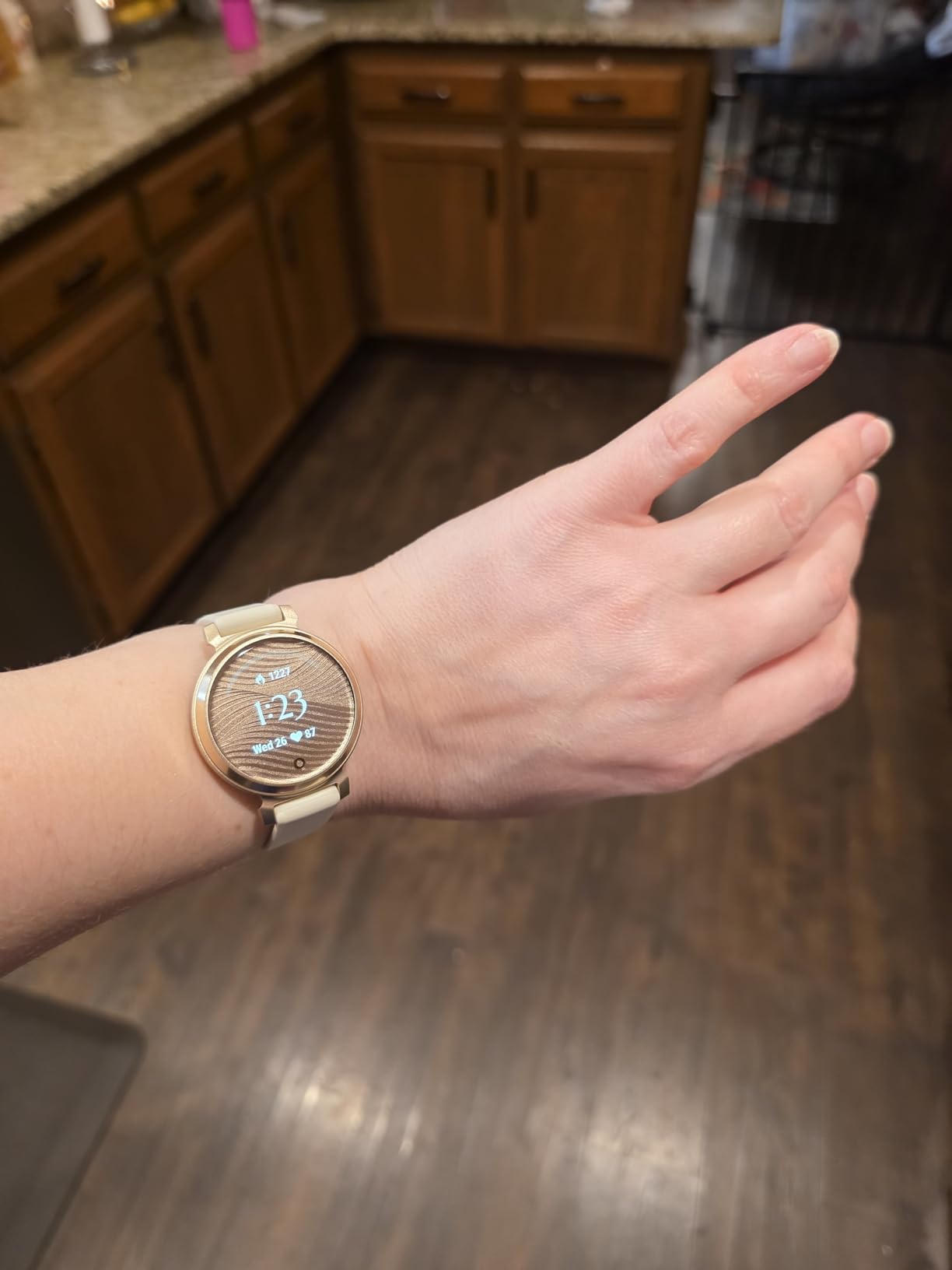 Garmin Lily® 2, Small & Stylish Smartwatch, 35mm, Coconut customer photo 1