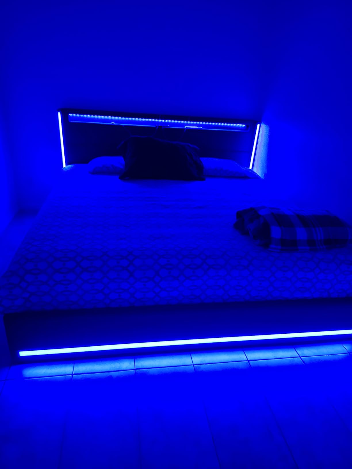 CSZZD Queen Bed Frame with Adjustable Headboard & LED Lights, Upholstered Platform Bed Frame Queen Size with Type-C & USB Charging Station, Heavy Duty Metal Bed Frame, No Box Spring Needed, Dark Grey customer photo 2