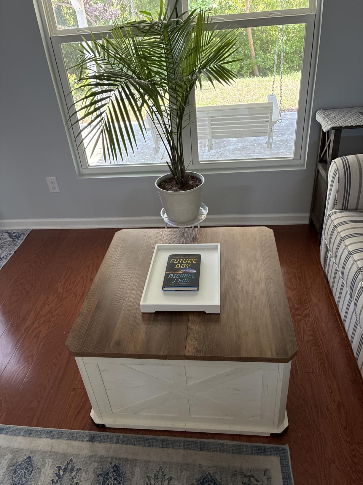 VASAGLE Farmhouse Coffee Table with Storage, Flip-Top Lids, Square Coffee Table for Living Room, with Hidden Compartment, Honey Brown and Rustic White, LIRY Collection customer photo 1