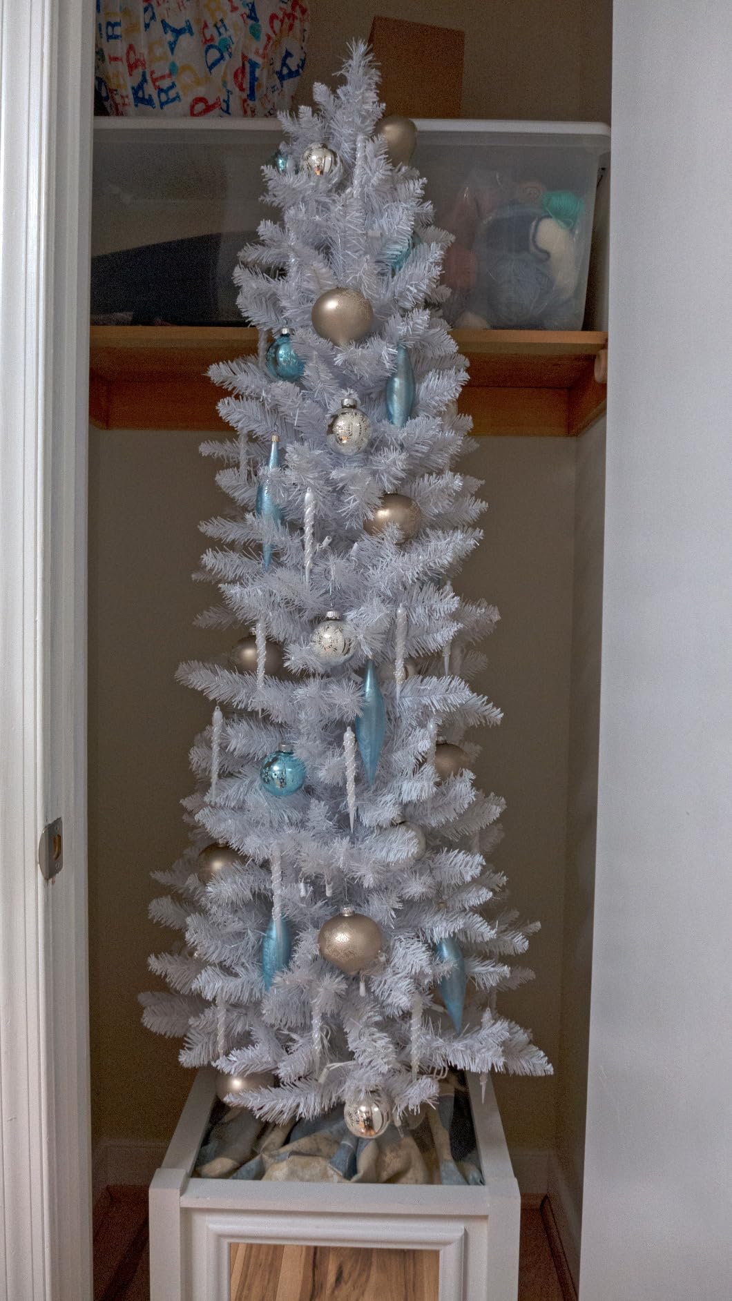 Goplus 5ft Slim Pencil Christmas Tree, Artificial Unlit Skinny Xmas Tree with 220 Branch Tips, Sturdy Metal Stand, for Home Office Decor customer photo 1
