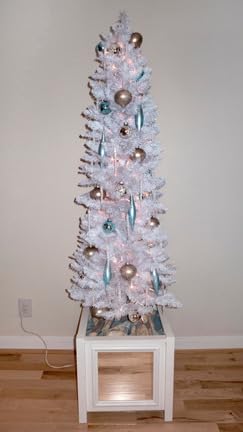 Goplus 5ft Slim Pencil Christmas Tree, Artificial Unlit Skinny Xmas Tree with 220 Branch Tips, Sturdy Metal Stand, for Home Office Decor customer photo 2