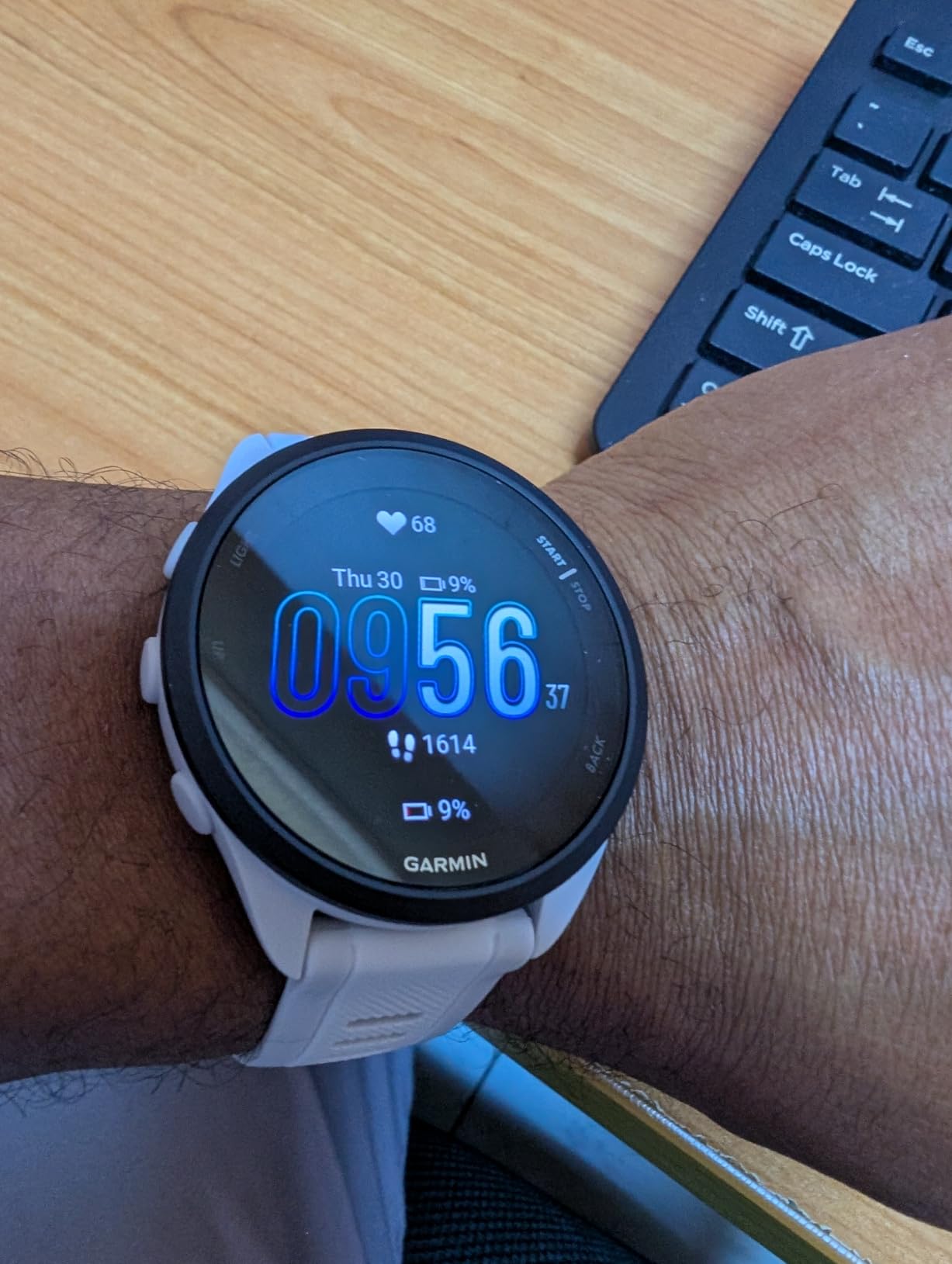 Forerunner 165, Running Smartwatch, Colorful AMOLED Display, Training Metrics and Recovery Insights, Black customer photo 1