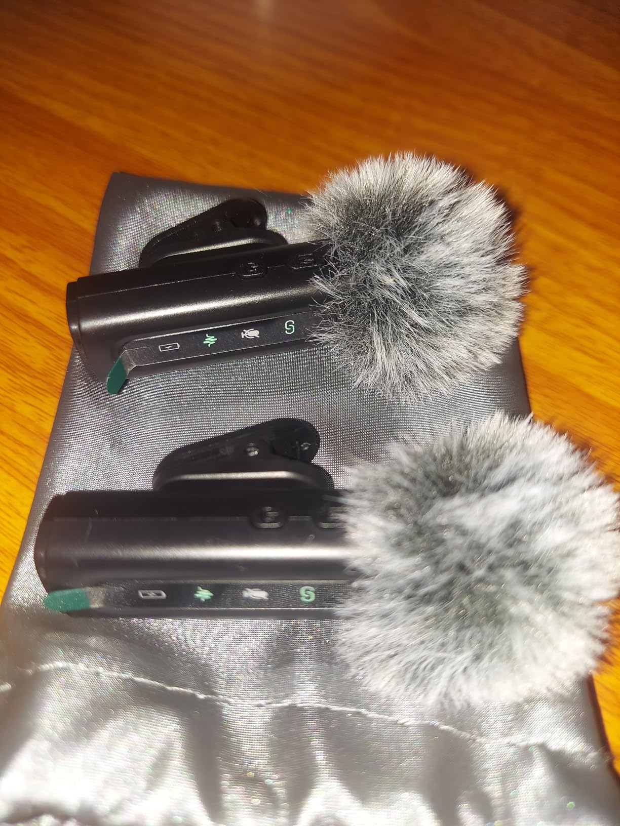 USB C Lavalier Microphone Wireless Mini Mic for Type-C Android Phone/Tablet/PC Video Recording Clip-on Mics with Rotatable Clip & Denoise Recording, Ideal for Vlog Tiktok Youtube Podcast Content Creator customer photo 2