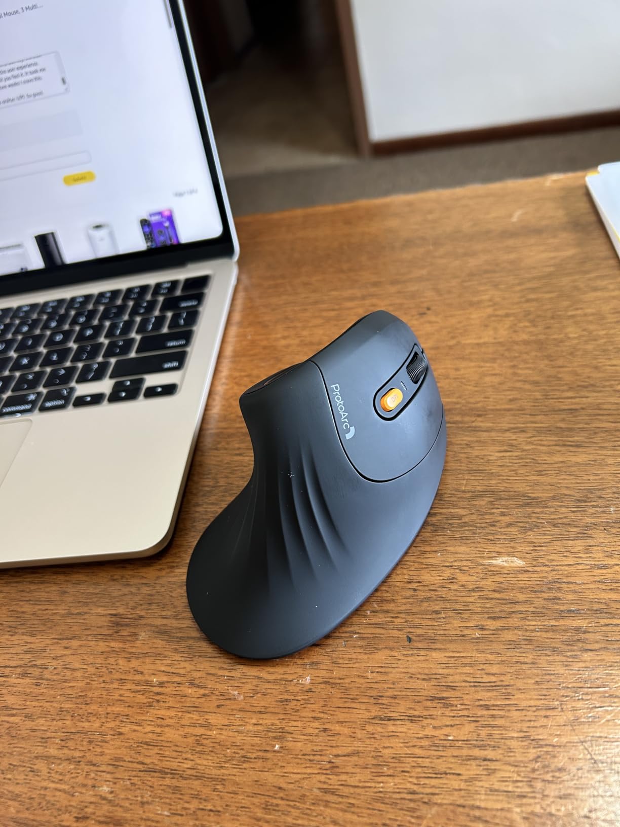 ProtoArc Ergonomic Mouse, EM11 NL Bluetooth Rechargeable Wireless Vertical Mouse, 3 Multi-Device Connectivity for Computer/PC/Laptop, 2.4GHz USB-A Optical Mice for Windows, Mac OS, Black customer photo 2