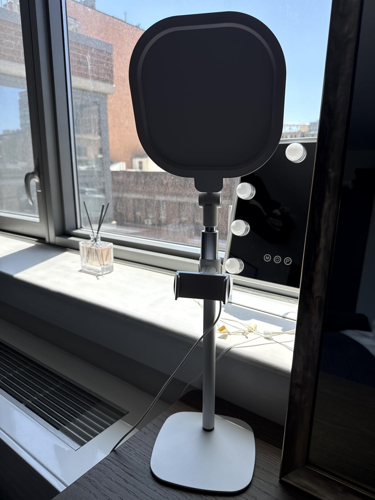 Zoom Lighting for Computer, Adjustable Desk Lighting for Video Calls, 30 Light Modes Video Conference Light, Desk Ring Light with Stand for Webcam, Meetings, Live Stream, Home Office, CRI 97.8 customer photo 1
