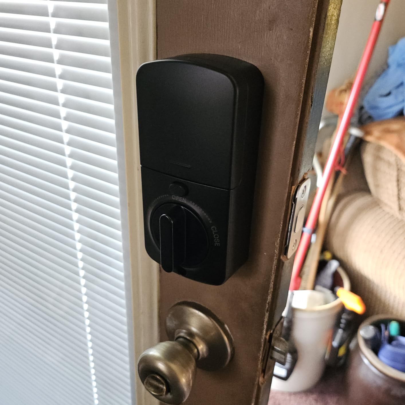 DESLOC B200 Fingerprint Smart Door Lock, Keyless Entry Deadbolt customer photo 2
