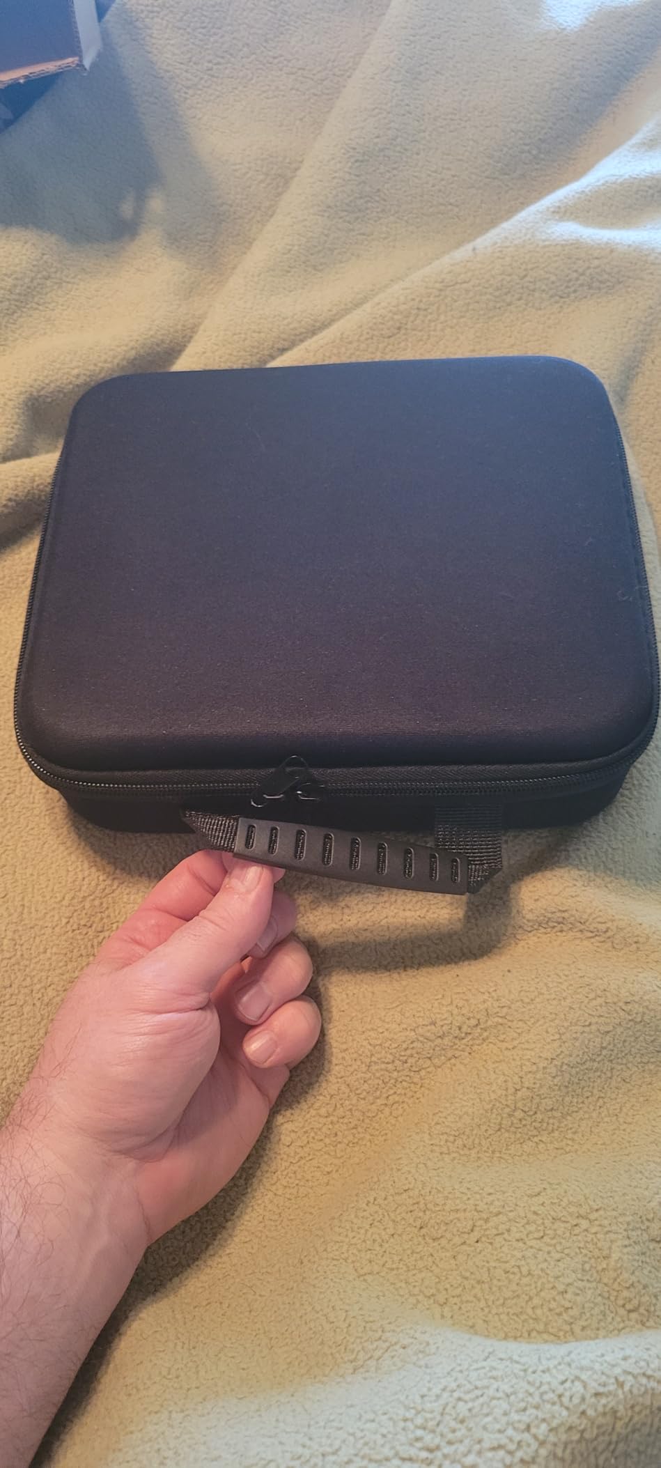 AERLANG Muscle Massage Gun, Back Massager Deep Tissue Gun for Athletes to Relief Pain and Relax with 20 Adjustable High Intensity Speeds 6 Heads, Body Carrying Case customer photo 2
