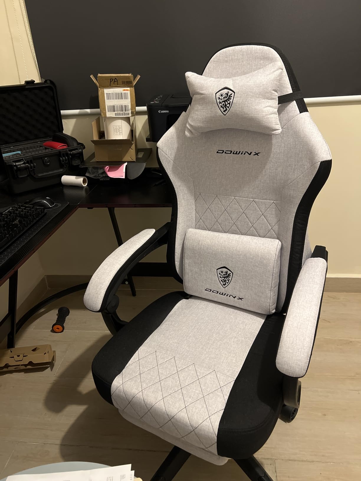 Dowinx Fabric Gaming Chair, Ergonomic Computer Chair with Footrest and Pocket Spring Cushion, Height Adjustable Video Gamer Chair with Lumbar Support for Adults, Black customer photo 2