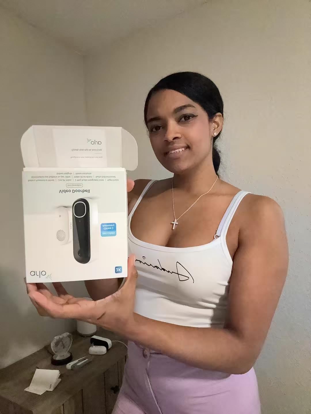 Arlo Video Doorbell 2K + Chime 2 (2nd Gen, Latest Release), Wireless or Wired Option, 2-Way Audio, Night Vision, Head to Toe View, Package Detection, Person & Vehicle Recognition customer photo 1