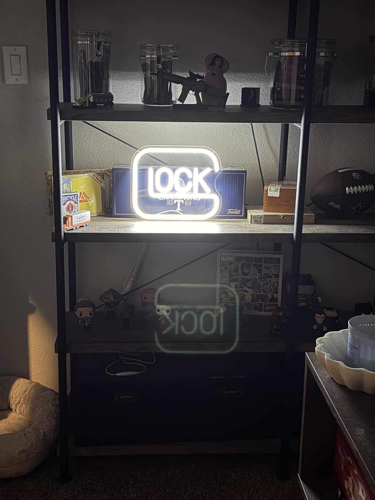Lock Neon Signs for Wall Decor,Dimmable Game Neon Light for Gamer,Usb Powered Gaming Lights for Man Cave Bedroom Game Room Bar Birthday Gifts(9.8 * 11.8in) customer photo 1