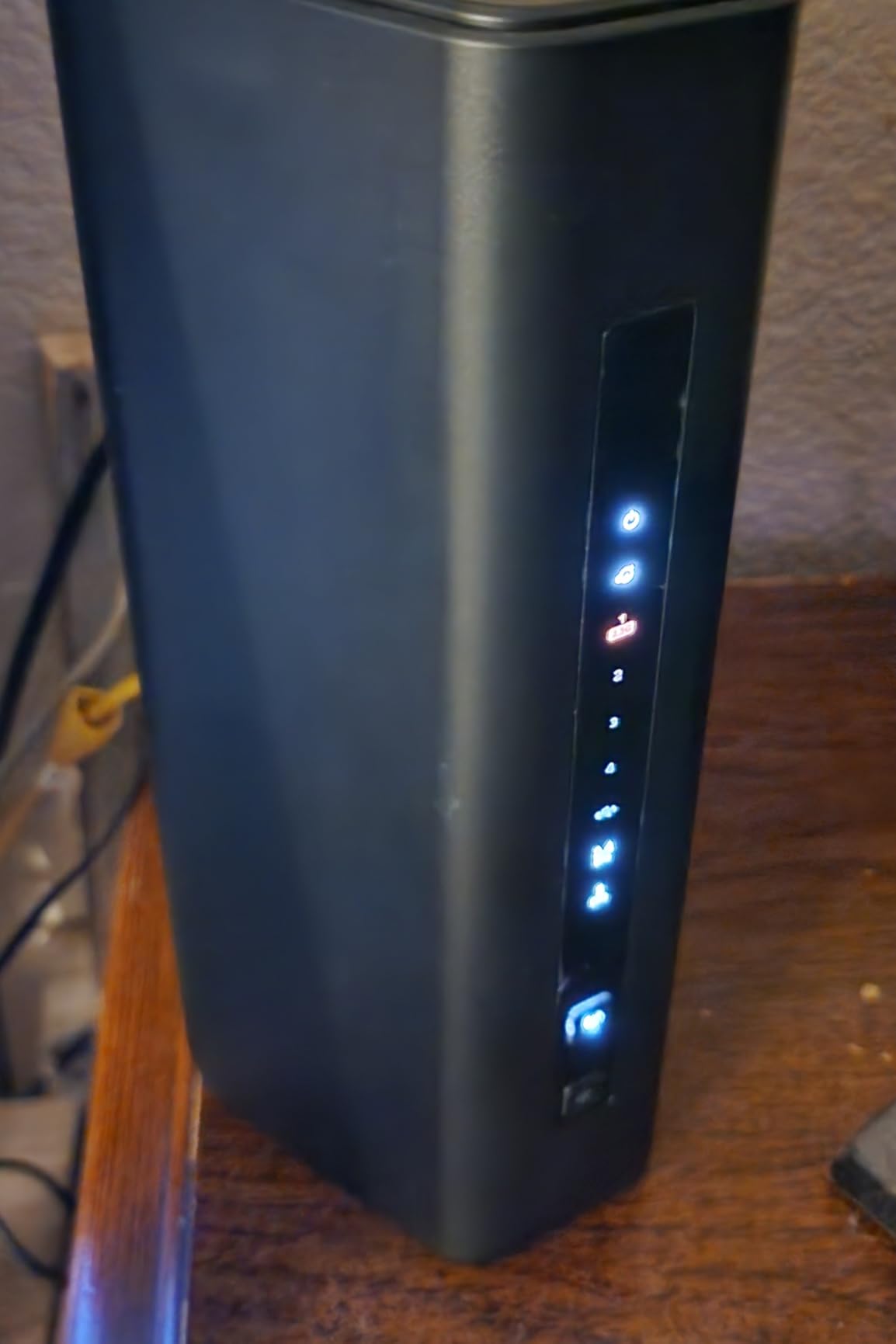 NETGEAR Nighthawk Dual-Band WiFi 7 Router (RS200), BE6500 Wireless Speed up to 6.5 Gbps, Covers up to 2,500 sq. ft., 2.5 Gig Internet Port customer photo 1