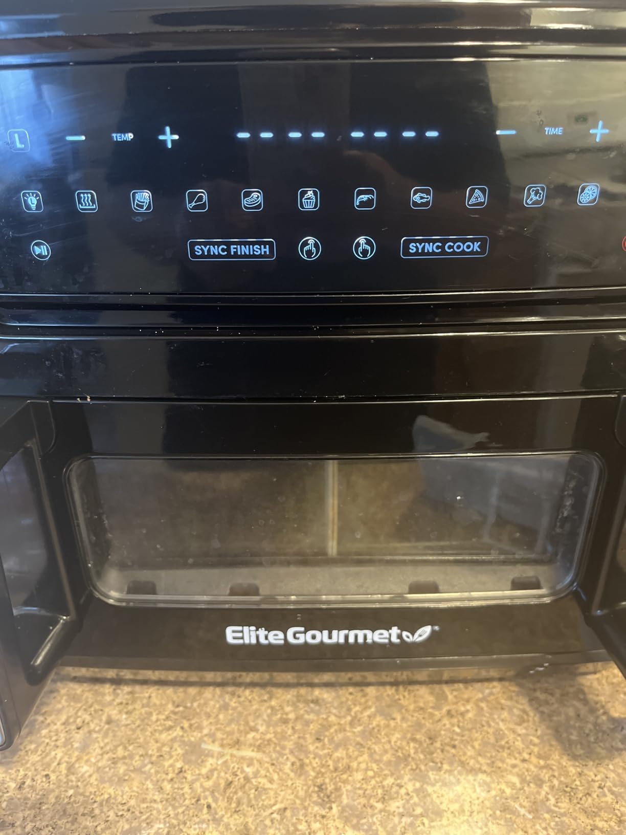 Elite Gourmet Dual Zone Air Fryer Oven 11QT, Dual Basket Air Fryer with Divider, Sync Finish & Sync Cook, PFAS Free Nonstick, 10 Presets, Air Fry Bake Roast Broil Toast Dehydrate, 1600W Black customer photo 1