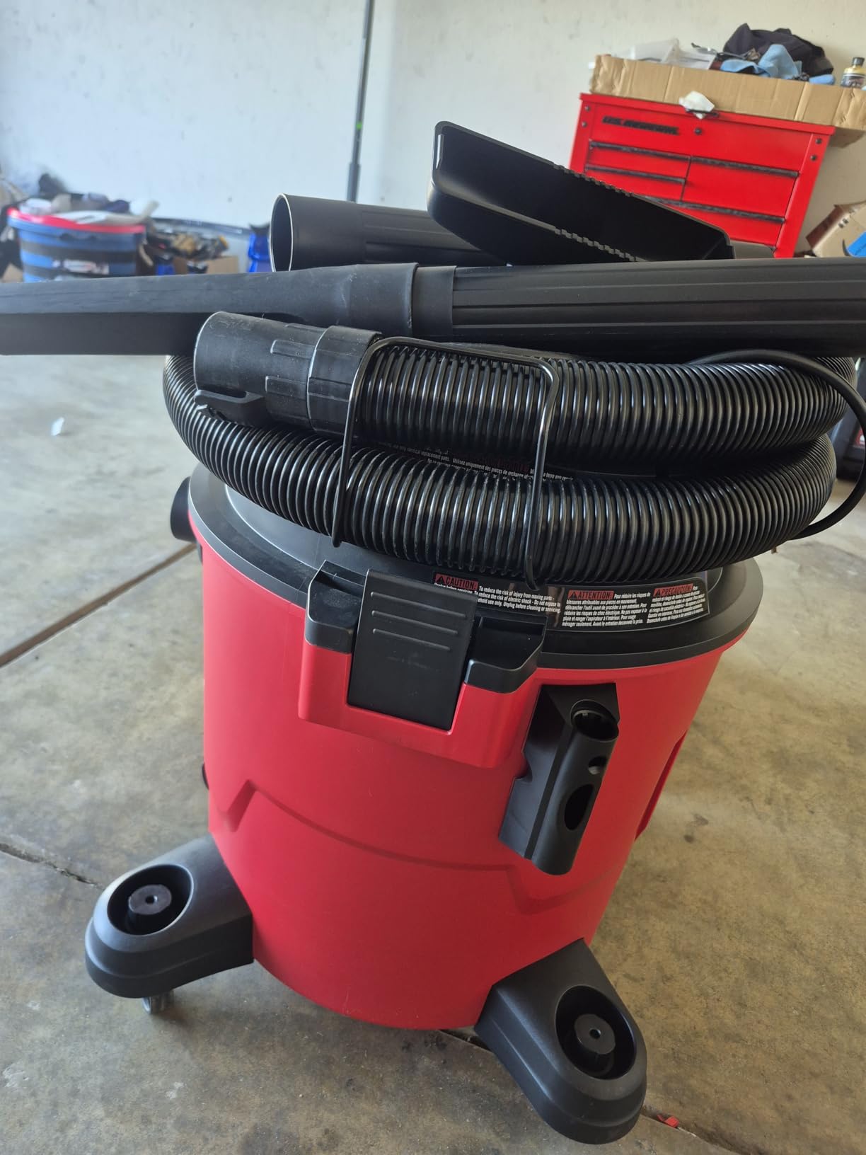 Vacmaster VJH1612PF 1101 16 Gal 6.5 Peak HP Heavy-Duty Wet/Dry Vac Red customer photo 1