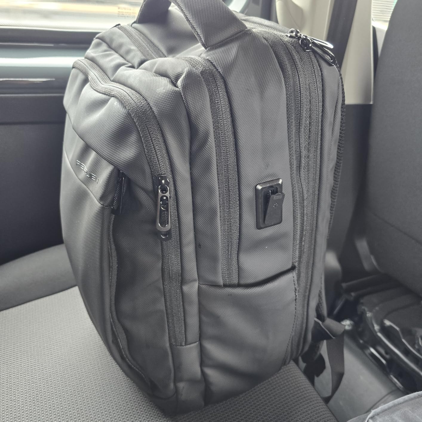 FENRUIEN Work Backpack for Men, Water Resistant Expandable Backpack with USB C Charging Port, Black 15.6 Laptop Backpack customer photo 2