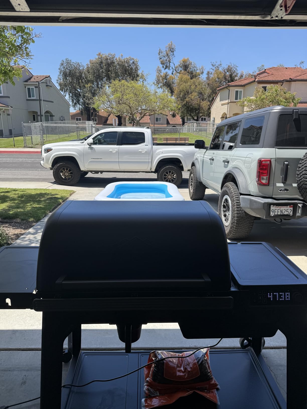 Traeger Grills Woodridge Pro Electric Wood Pellet Grill and Smoker, 970 Sq. In., Wi-FIRE Technology, Super Smoke Mode, TFB97JLH customer photo 1