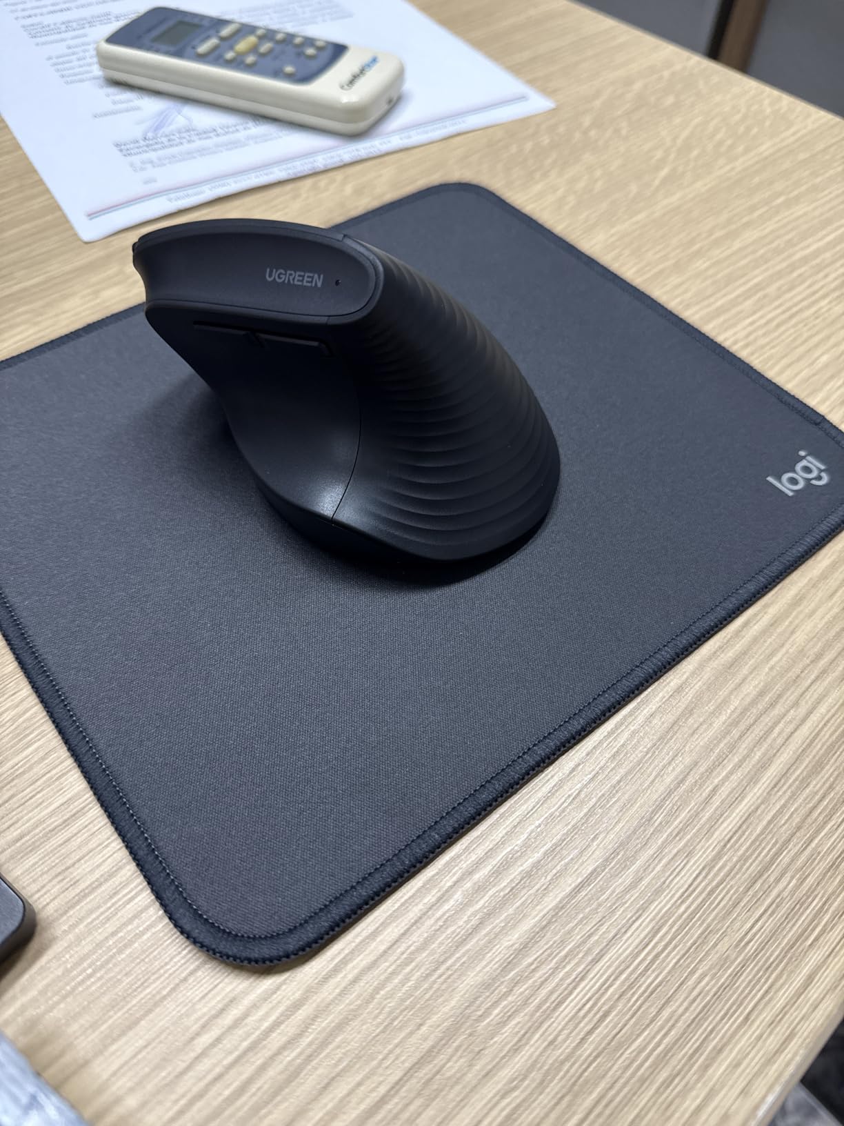 UGREEN Vertical Mouse, Wireless Bluetooth Ergonomic Mouse, Dual-Mode (BT 5.4 & USB 2.4G), Quiet Clicks, 4 Adjustable DPI (1000/1600/2000/4000), Compatible with Windows/Mac/Linux/Android/ChromeOS customer photo 2