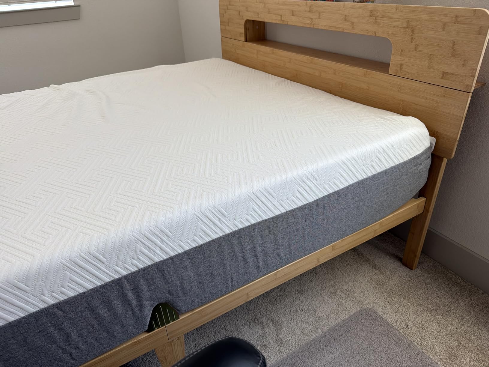 ZIYOO Solid Bamboo Wood Queen Bed Frame with Storage Headboard, 14 inch Platform Bed Frame Queen No Box Spring Needed with Steel Slats, Sturdy and Stable, Easy Assembly, Noise Free customer photo 1