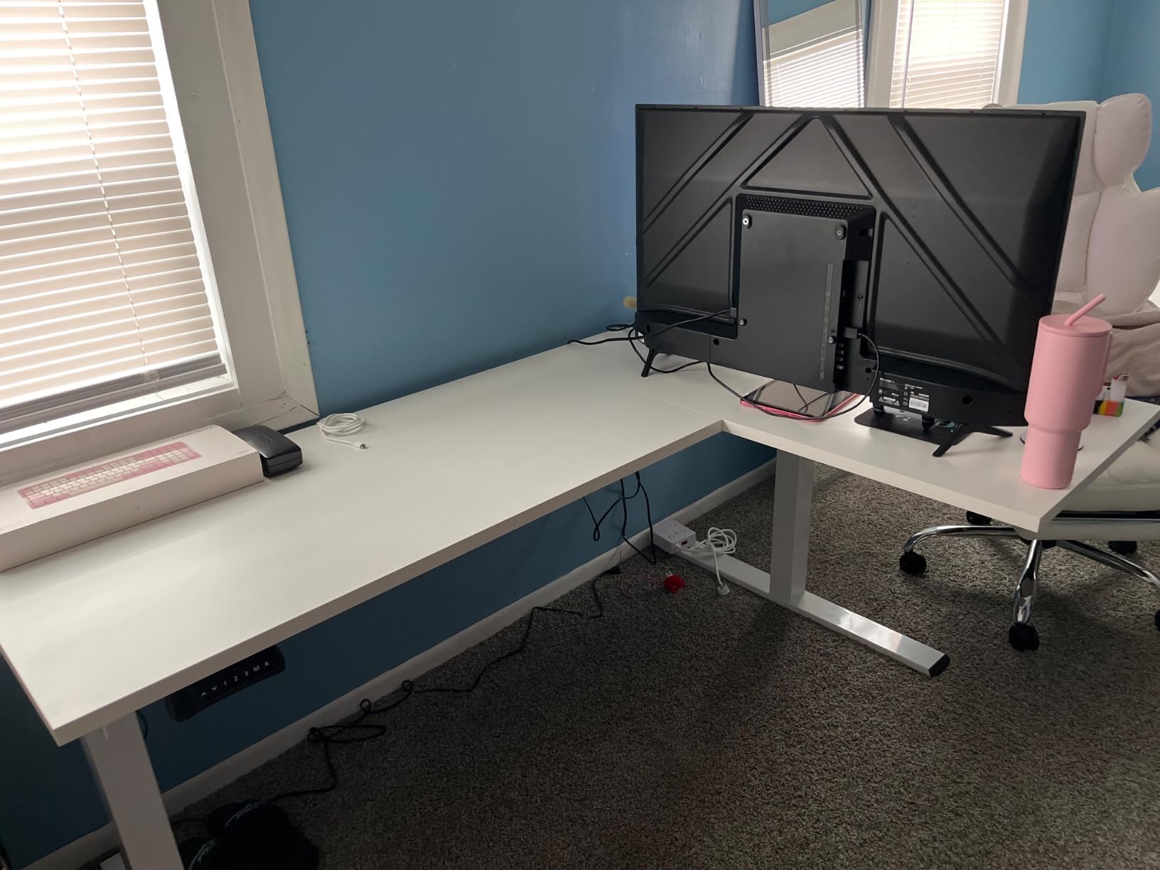 FLEXISPOT L Shaped Standing Desk, 63 x 55 Inch Electric Height Adjustable Corner Desk, Sit Stand Computer Workstation, Preset Controller, Home Office, Black Frame with Black Top customer photo 1