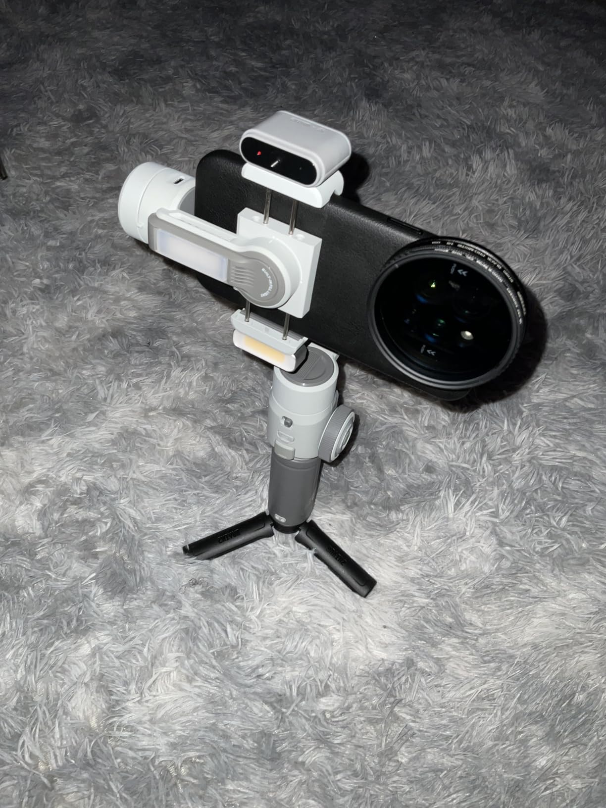 CINEPEER Smooth 5E Combo Gimbal Stabilizer for iPhone, Android, Built-in Fill Light, Tripod, 3-Axis 300g Payload Phone Gimbal, Gesture Control, Vlogging Stabilizer for YouTube, TikTok customer photo 2