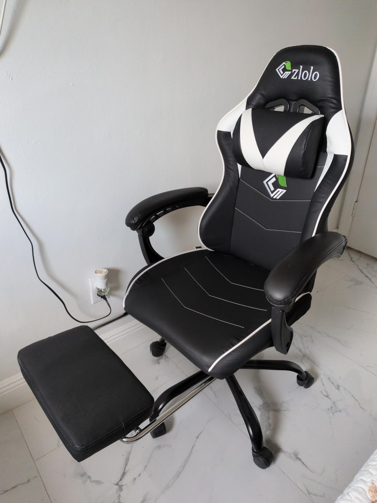 Czlolo Gaming Chair with Footrest Racing Style Lumbar Support Massager Video Game Chair with Metal Legs, High Back Reclining Gamer Chair with Headrest, 360° Swivel Office Computer Desk Chair (Red) customer photo 1