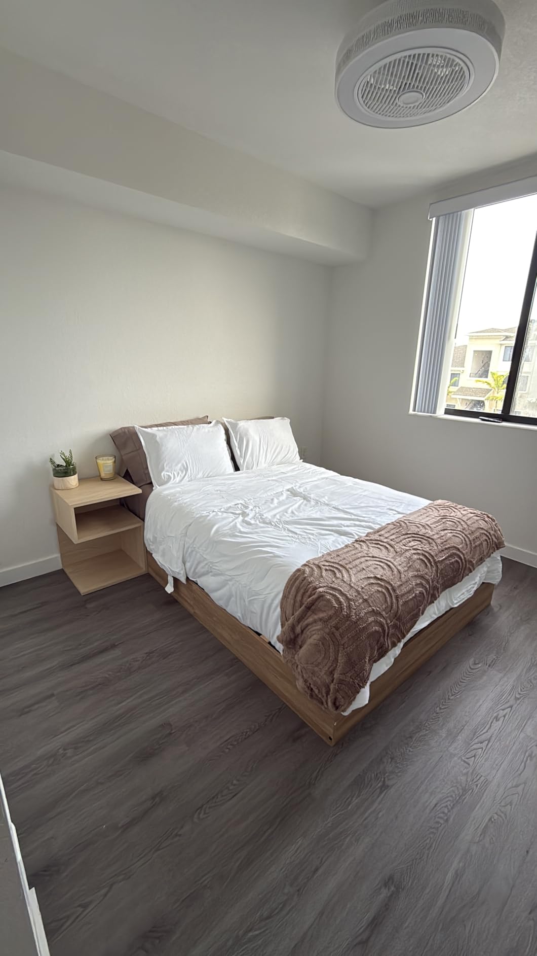 Queen Bed Frame, Wood Platform Bed with Sturdy Wooden Slats, Floor-Standing Bed Frame, Modern Minimalist Design, No Box Spring Needed, Easy Assembly, Walnut Wood customer photo 2