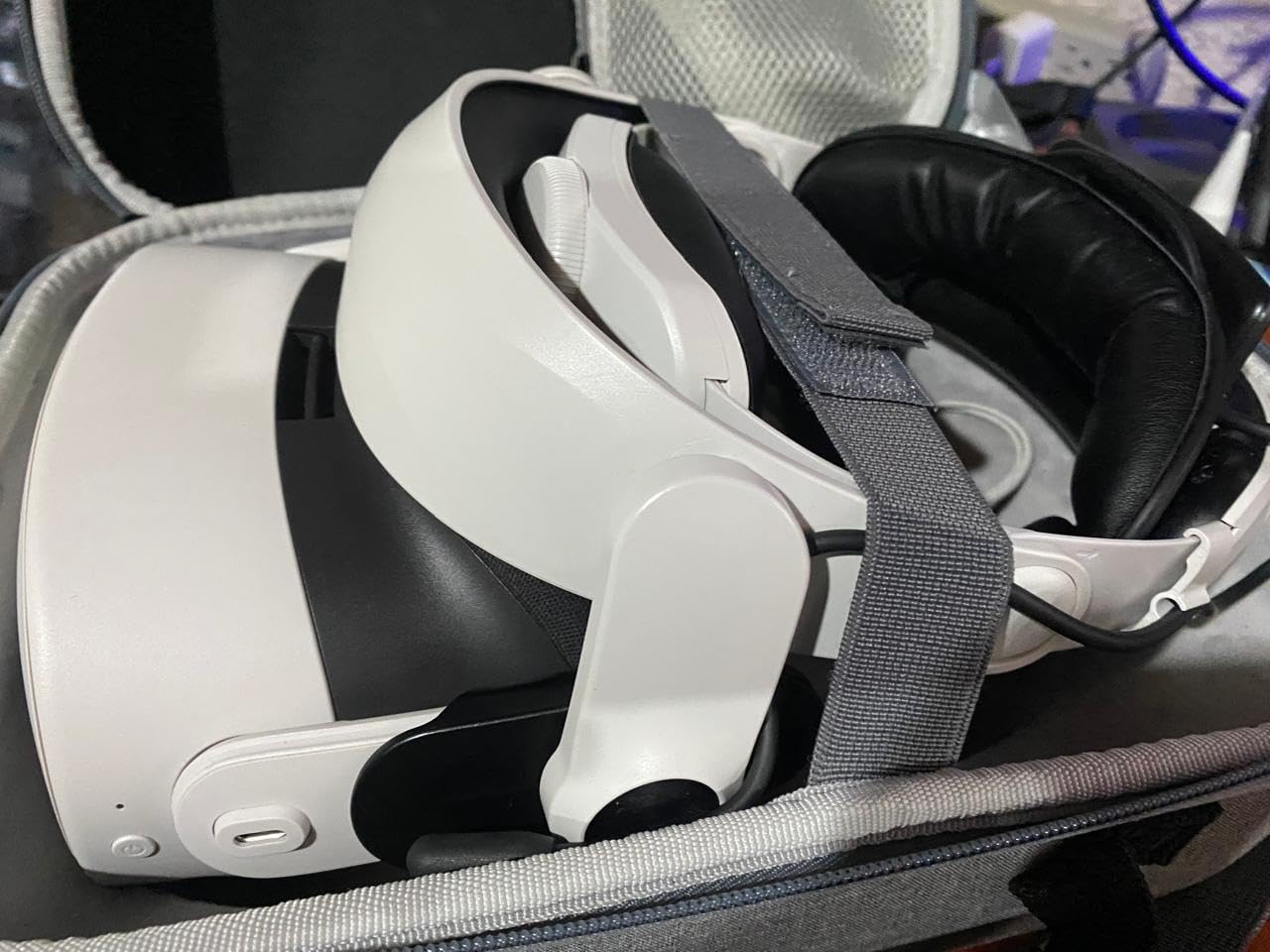 Meta Quest 3S 128GB | Virtual Reality - VR Headset - Gorilla Tag Bundle customer photo 1