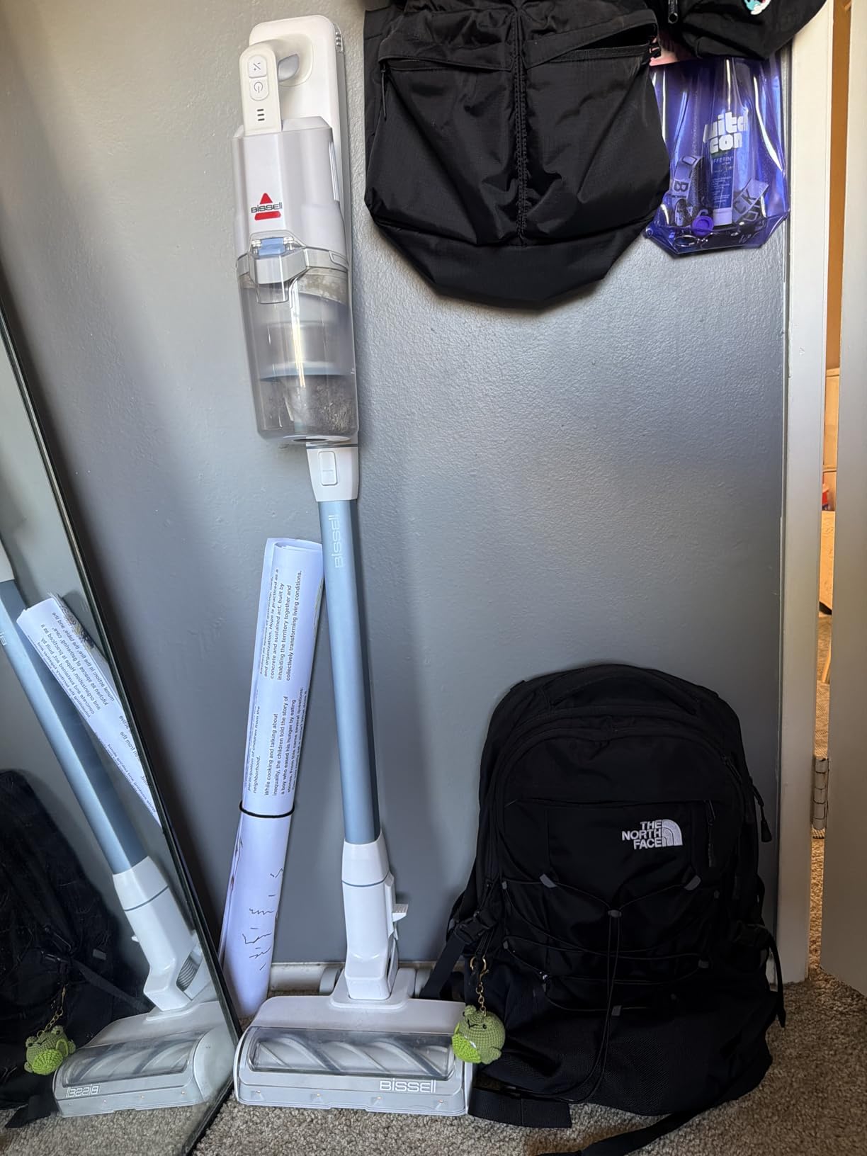 Bissell PowerClean 200W Self-Standing Cordless Vacuum w/Tangle Free Brush Roll, Removeable Battery, Wall Mount, Upholstery Tool & Bright Headlights, 4173 customer photo 2