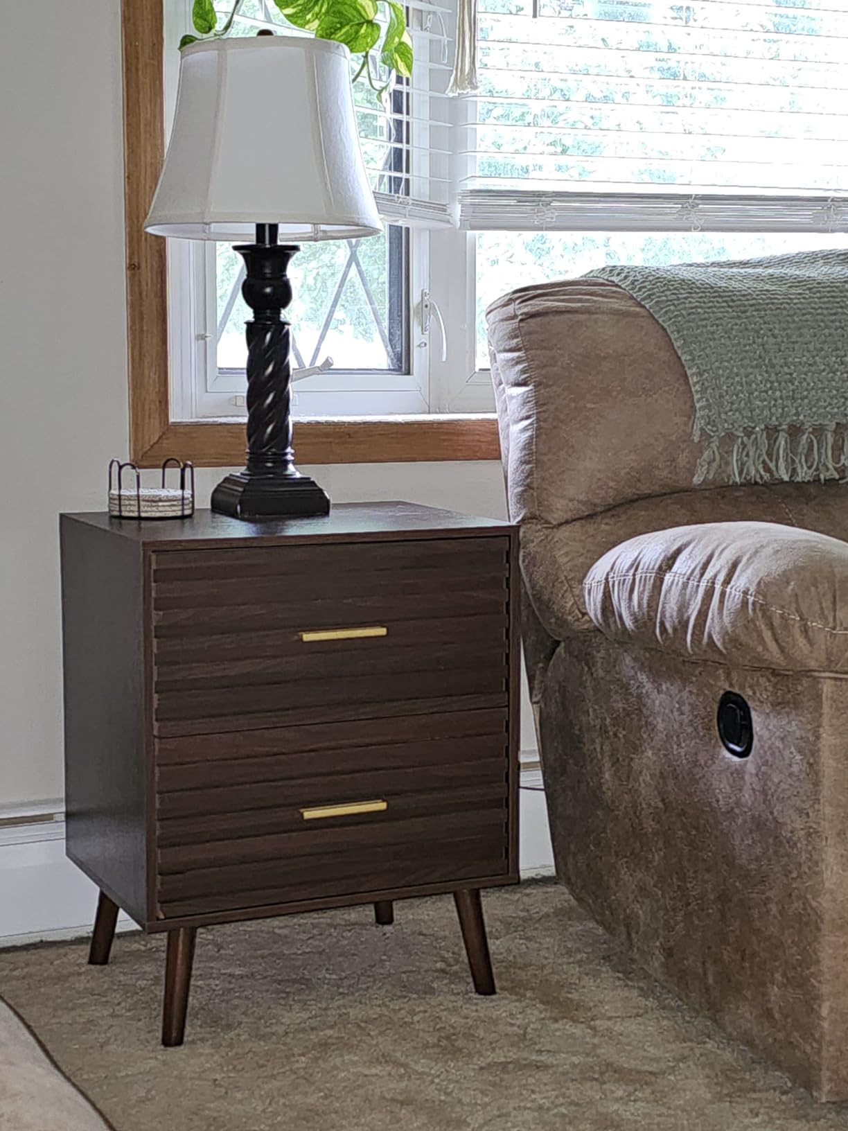 WLIVE Nightstands Set of 2, Mid Century Modern Bedside Tables with Fluted Drawers, Walnut Wood End Table with Storage for Bedroom, Accent Furniture customer photo 1