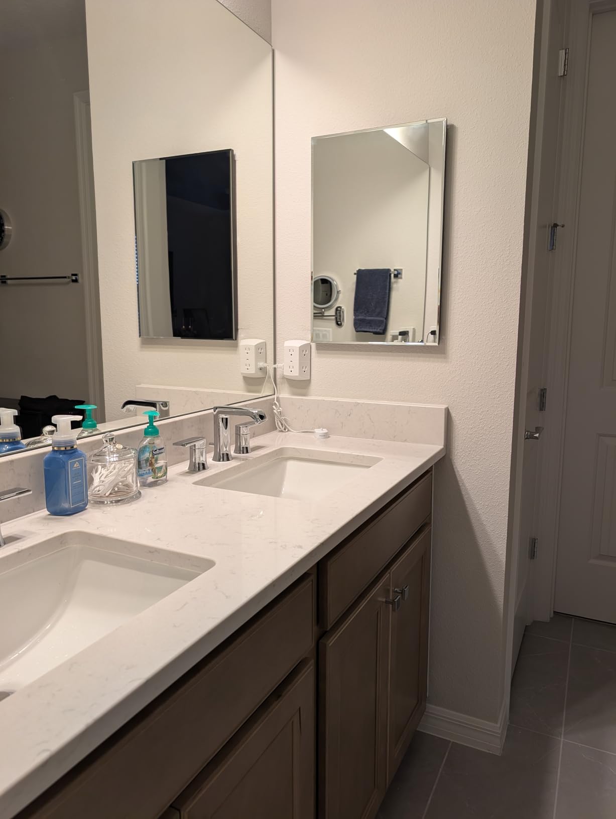 Medicine Cabinet with Mirror, 16 x 24 Frameless Beveled Bathroom Mirror with Storage, Aluminum Recessed or Wall Mount Medicine Cabinet, 6 Adjustable Shelves for Tall Bottles, DTC Soft Close customer photo 1