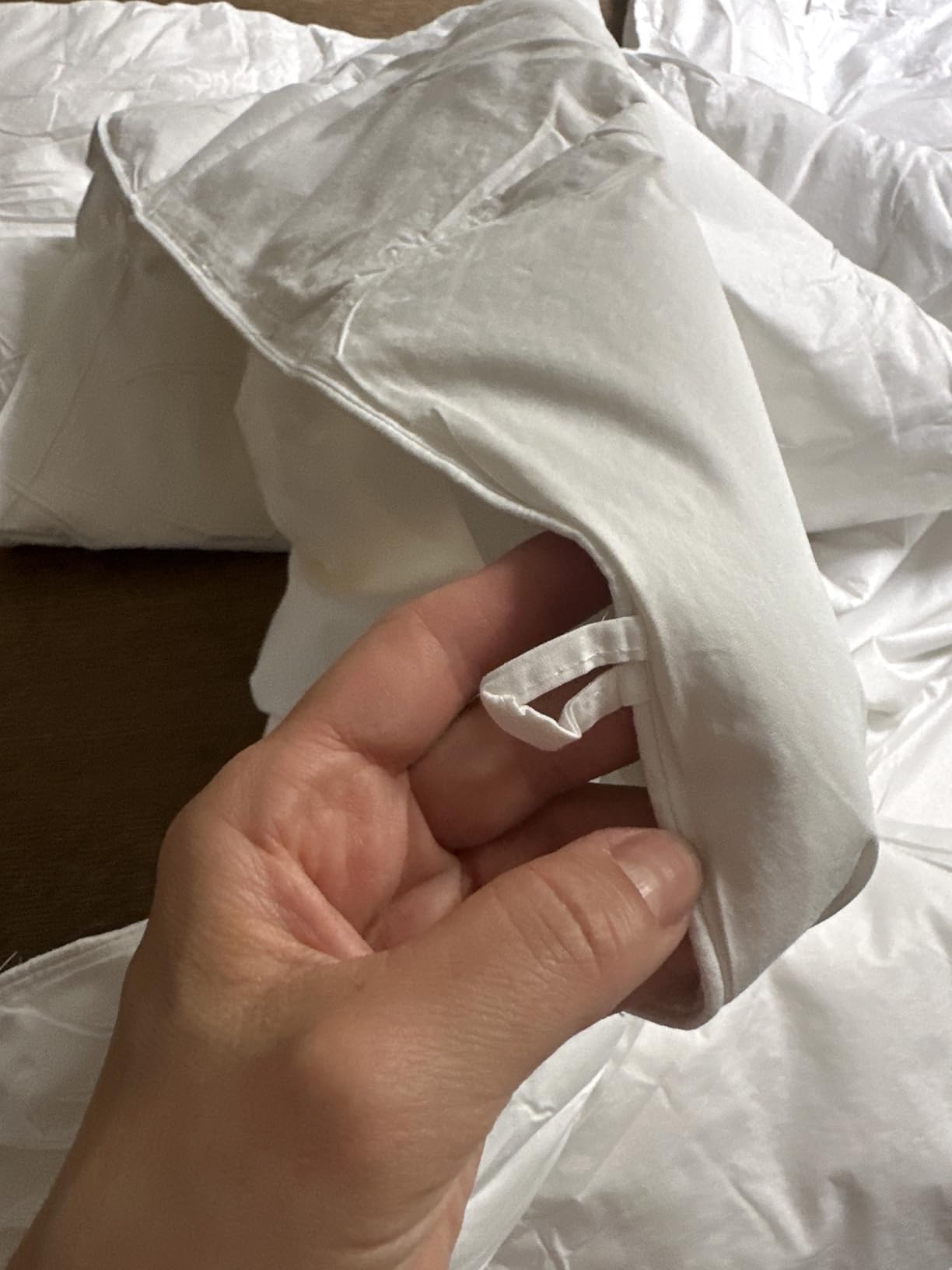 Beautyrest Queen Size White Goose Feather Down Fiber Comforter -100% Cotton Shell All Season Duvet Insert,Luxury Hotel Style Medium Weight Bed Comforter, White, (90