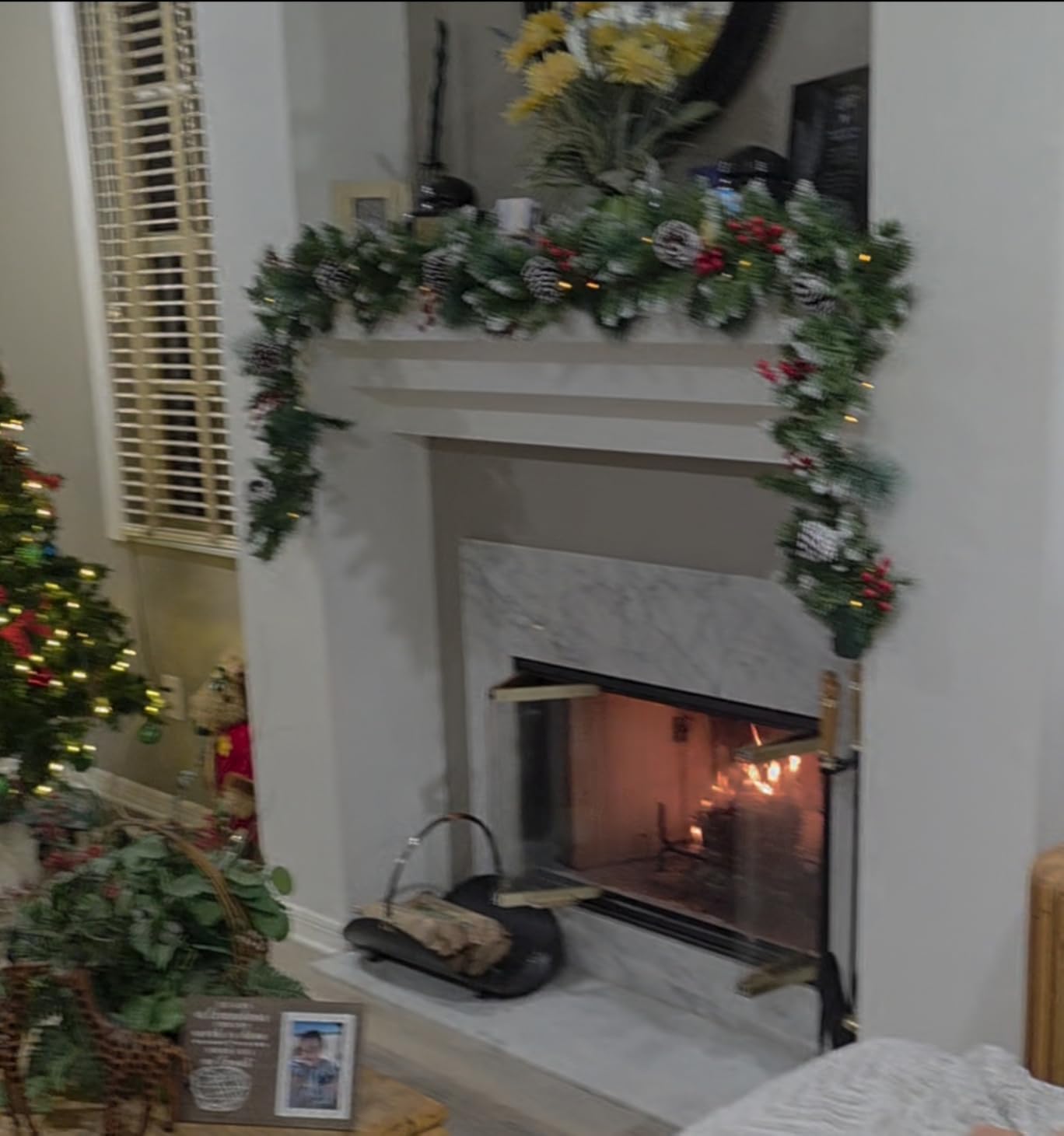 Christmas Garland, 9Ft Christmas Garland with Lights & Timer, 50LED Waterproof Battery Operated Lighted Garland Outdoor, Indoor Prelit Garland for Mantle, Stairs, Outside Christmas Decor Decorations customer photo 1