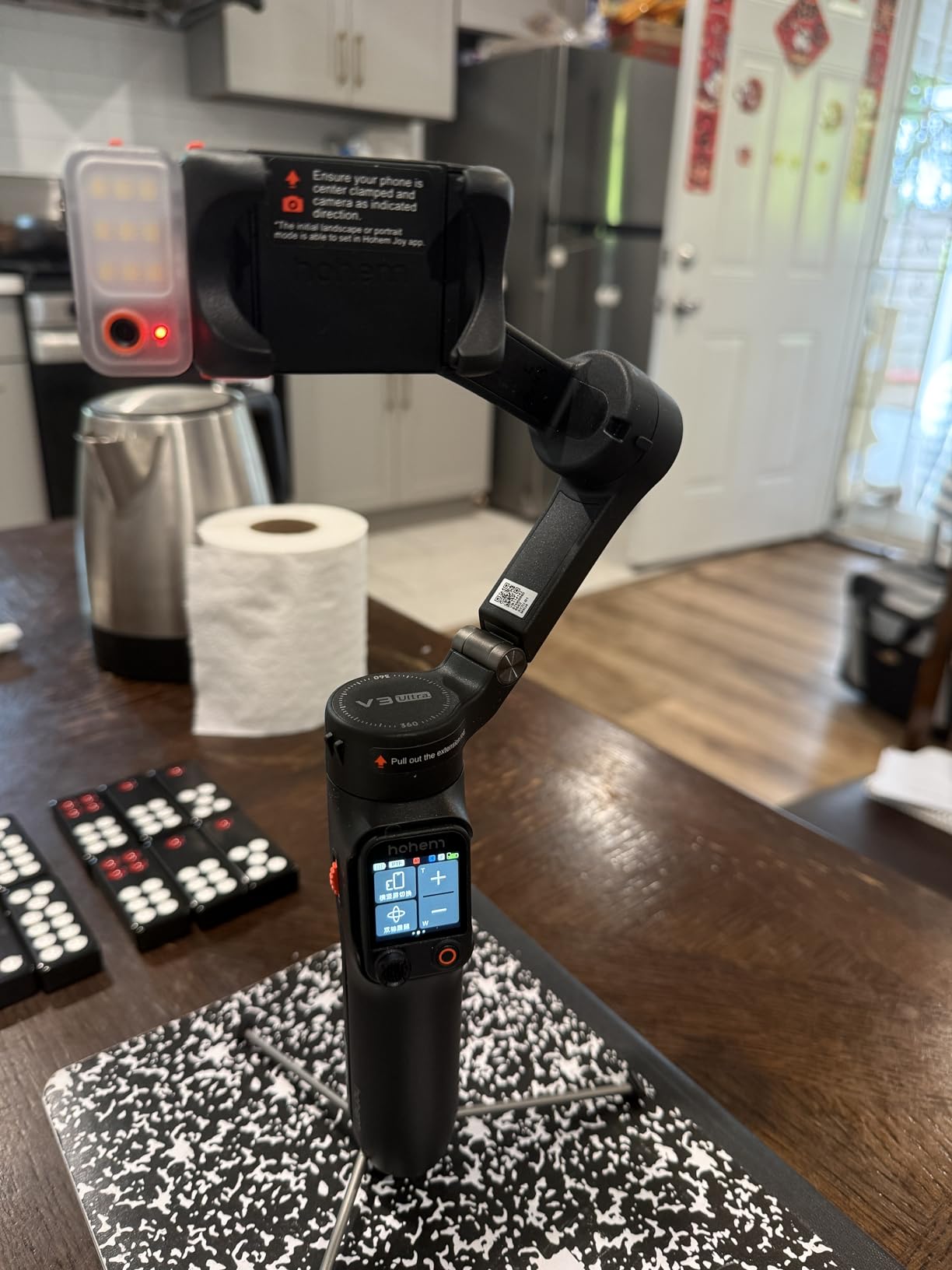 hohem iSteady V3 Ultra Gimbal Stabilizer for iPhone, Phone Gimbal with AI Auto Tracking, Detachable Touchscreen Remote, Built-in Extension Rod, Tripod, Fill Light, for Vlog, Travel, Pet, Fitness customer photo 2