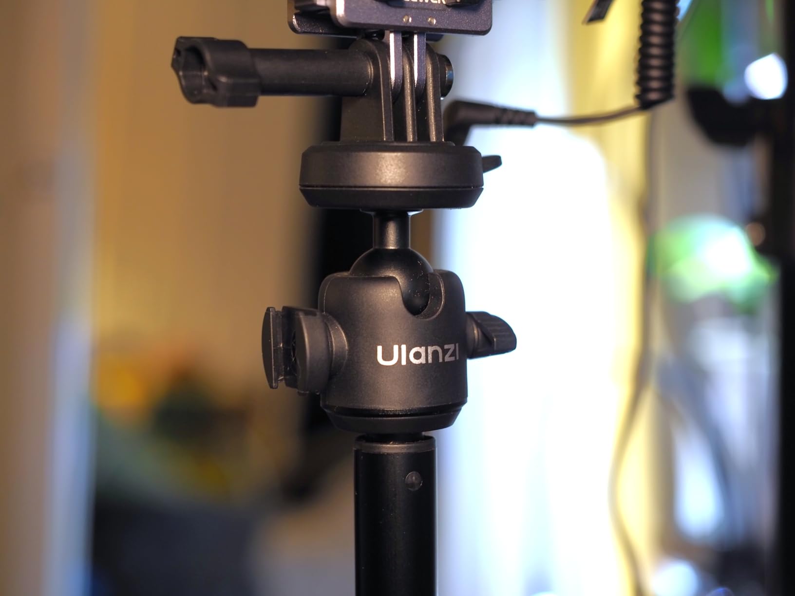 ULANZI MT90 Tripod Stand Vlog Handle Grip with Cka Quick Release w Ballhead w Cold Shoe, Camera Desktop Mini Tripod for GoPro, Insta360, DJI Osmo Pocket 3 4/Action 6 5pro 4/360, Small Cameras customer photo 1
