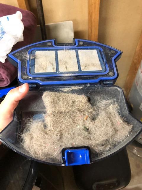 eufy Robot Vacuum E28, 20,000 Pa Suction, Roller Mop with HydroJet System, Portable Carpet for Deep Cleaning, All-in-One Robot Vacuum and Mop Combo, Zero-Tangling, Corner-to-Edge Cleaning (Upgraded) customer photo 2