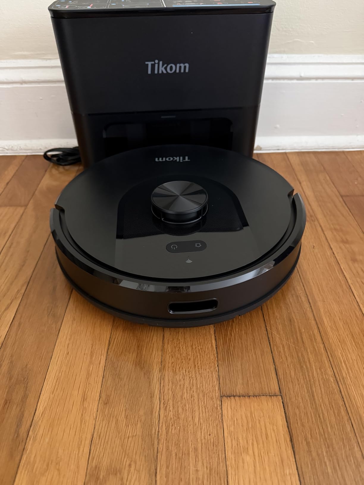 Tikom Robot Vacuum and Mop, 6000Pa Robotic Vacuum Cleaner with Self-Emptying Base, 90 Days Capacity, LiDAR Navigation, Home Mapping, Ideal for Pet Hair, Hard Floors, Carpet (L8000 Plus) customer photo 2