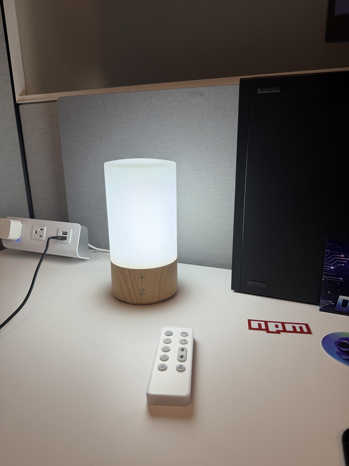 Bakzon Light Therapy Lamp 10000 Lux, UV-Free Sun Lamp with 4 Brightness Levels & 3 Color Temperatures, Full Spectrum Daylight Lamp with Remote Control & Timer for Home Office Desk customer photo 1