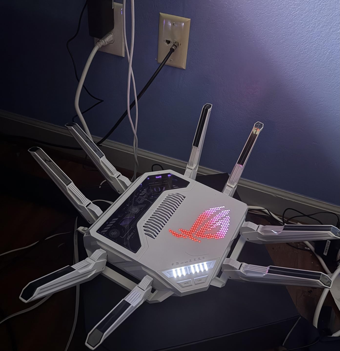 ASUS ROG Rapture GT-BE19000AI Tri-Band WiFi 7 AI Gaming Router, 320MHz, 4096-QAM, MLO, Dual 10G Ports, AI Game Boost customer photo 1