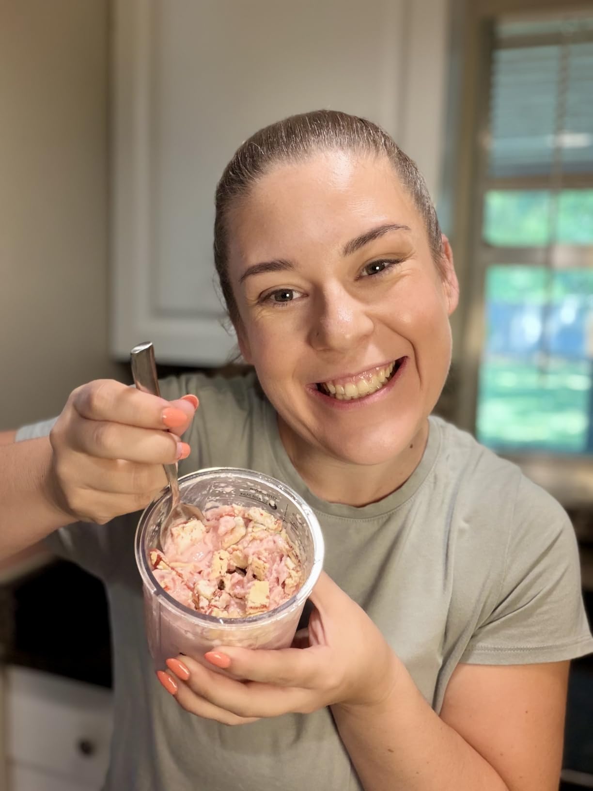 BLACK+DECKER Perfect Pint Family Ice Cream Maker | Make protein, keto, dairy-free and classic frozen treats with customizable mix-ins and creamy results. customer photo 1