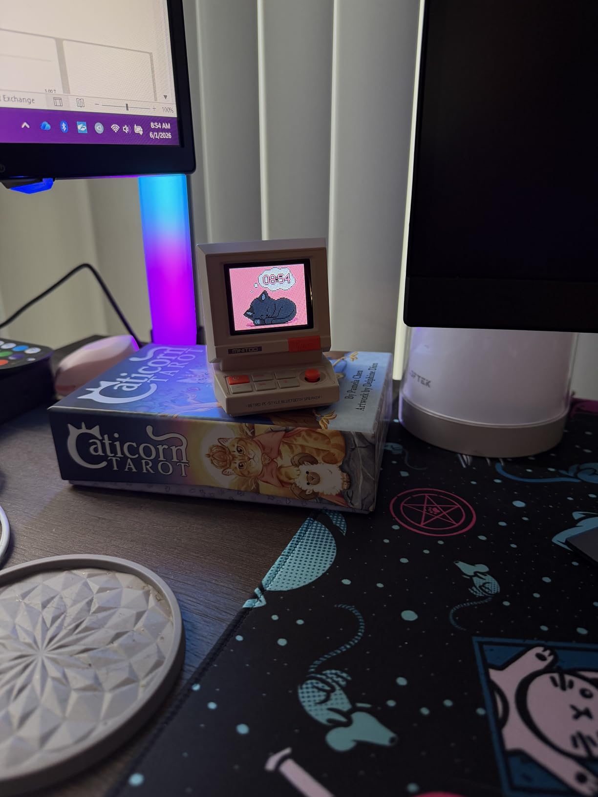 Divoom MiniToo Retro PC-Style Computer Speaker, Smart Pixel Screen with DIY Faces, Bluetooth & USB Audio, Alarm/White Noise Clock, Desk Setup Gift for Bedroom, Office & Gaming customer photo 2