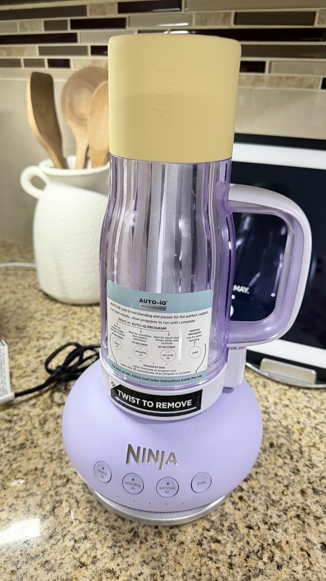 Ninja Blendboss | Personal Blender for Smoothies & Frozen Drinks | 26oz Travel Tumbler with LeakProof Lid, Chug Spout & Detachable Straw | Auto-iQ Technology | Blue Raspberry | DB351BL customer photo 1